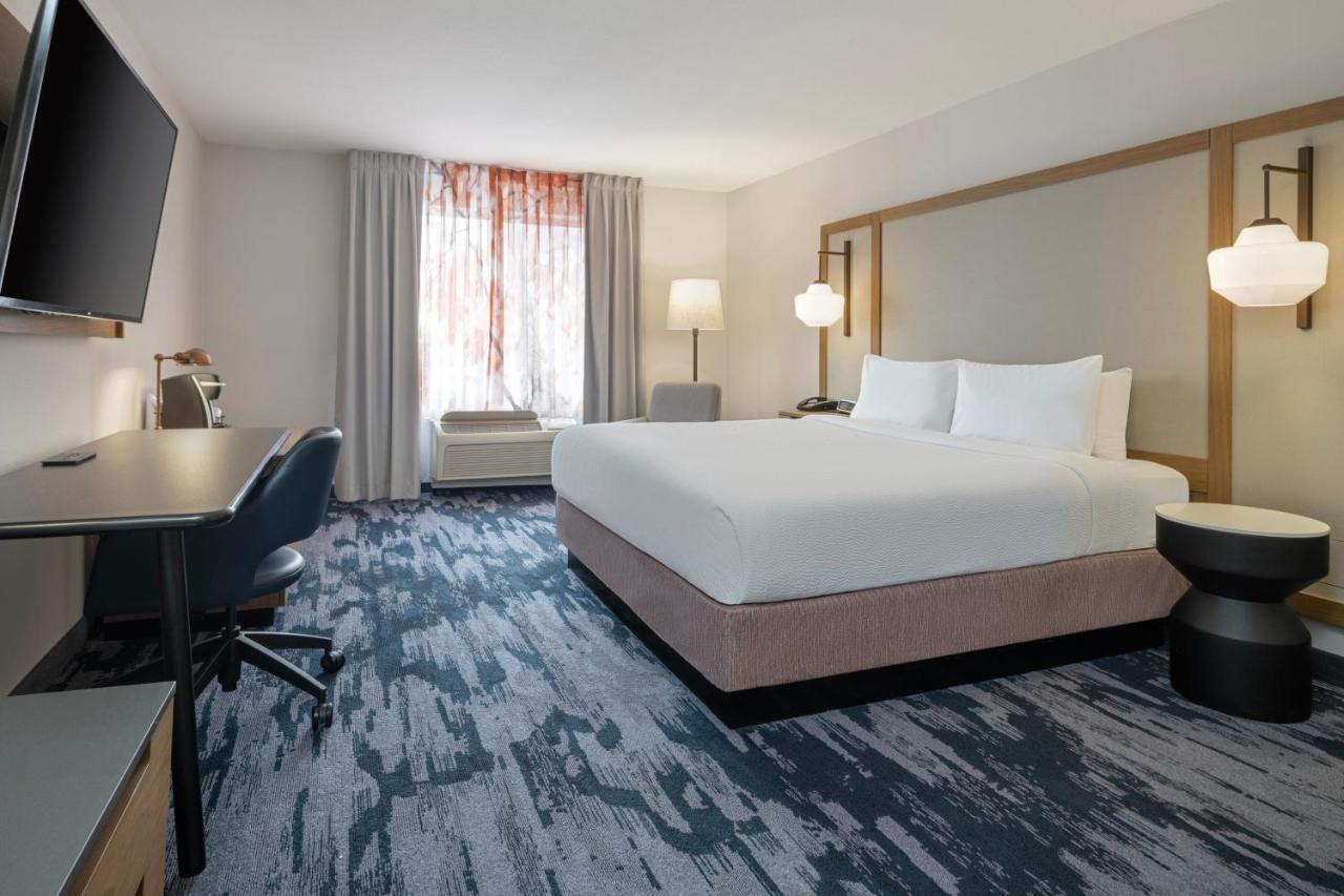Fairfield Inn & Suites Denton Zewnętrze zdjęcie