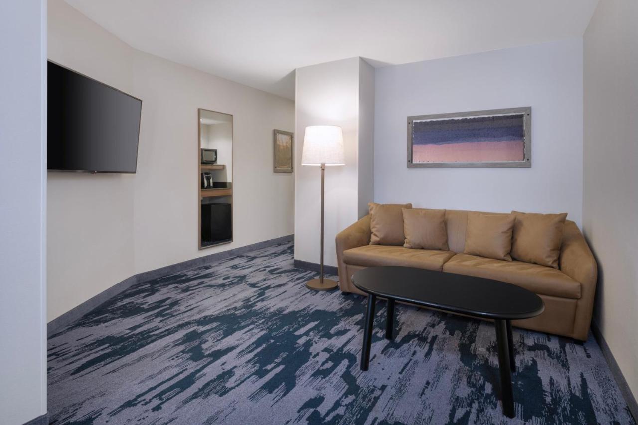 Fairfield Inn & Suites Denton Zewnętrze zdjęcie