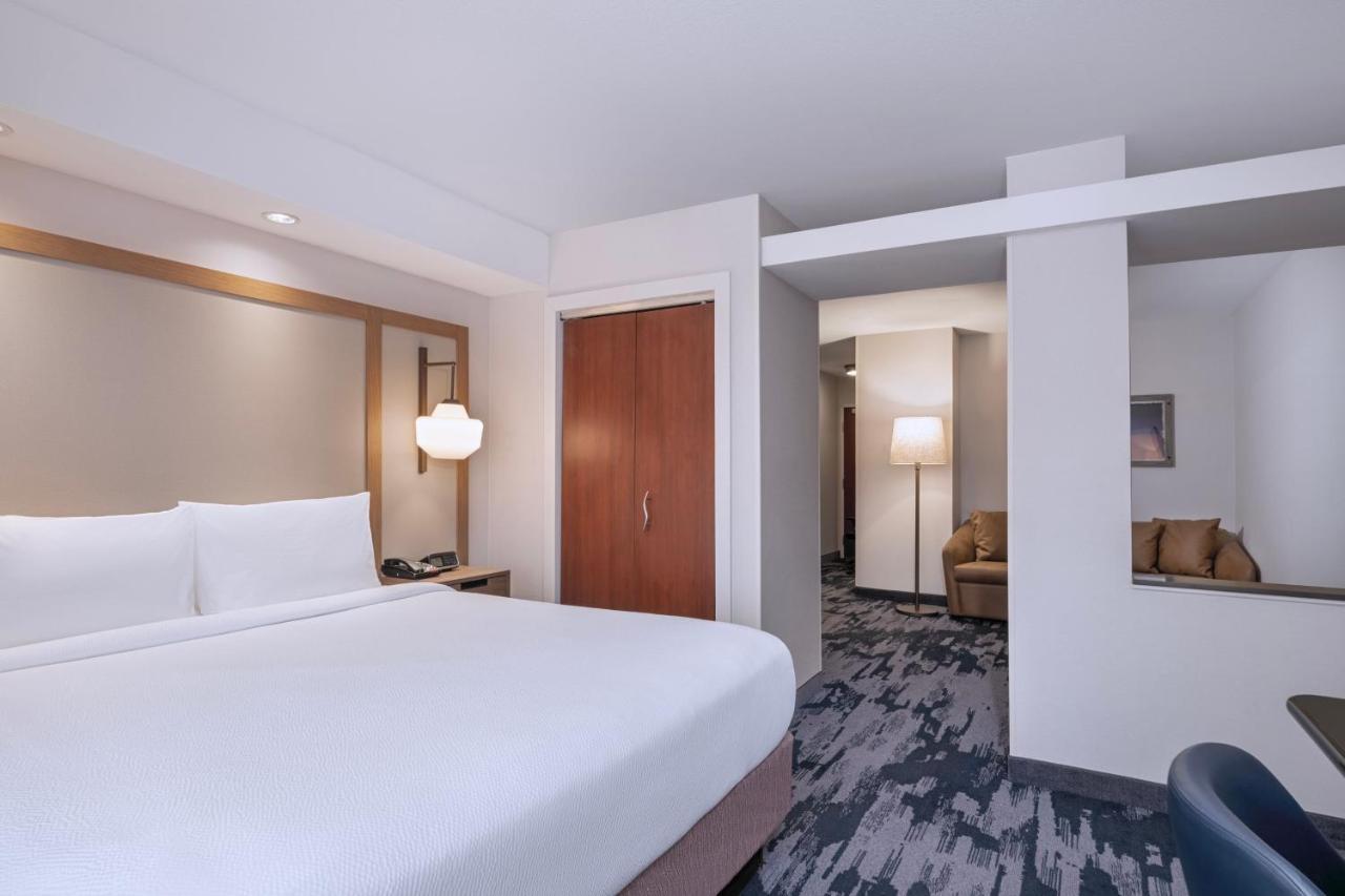Fairfield Inn & Suites Denton Zewnętrze zdjęcie