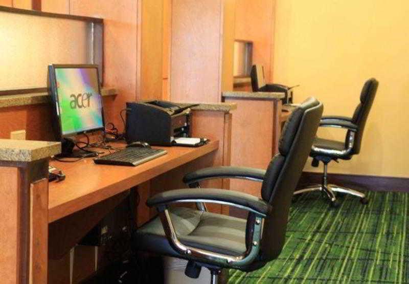 Fairfield Inn & Suites Denton Zewnętrze zdjęcie
