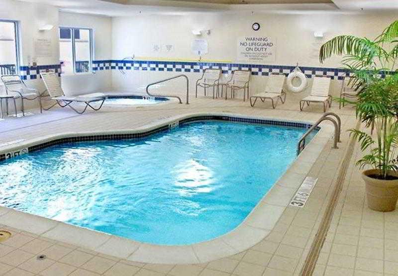 Fairfield Inn & Suites Denton Zewnętrze zdjęcie