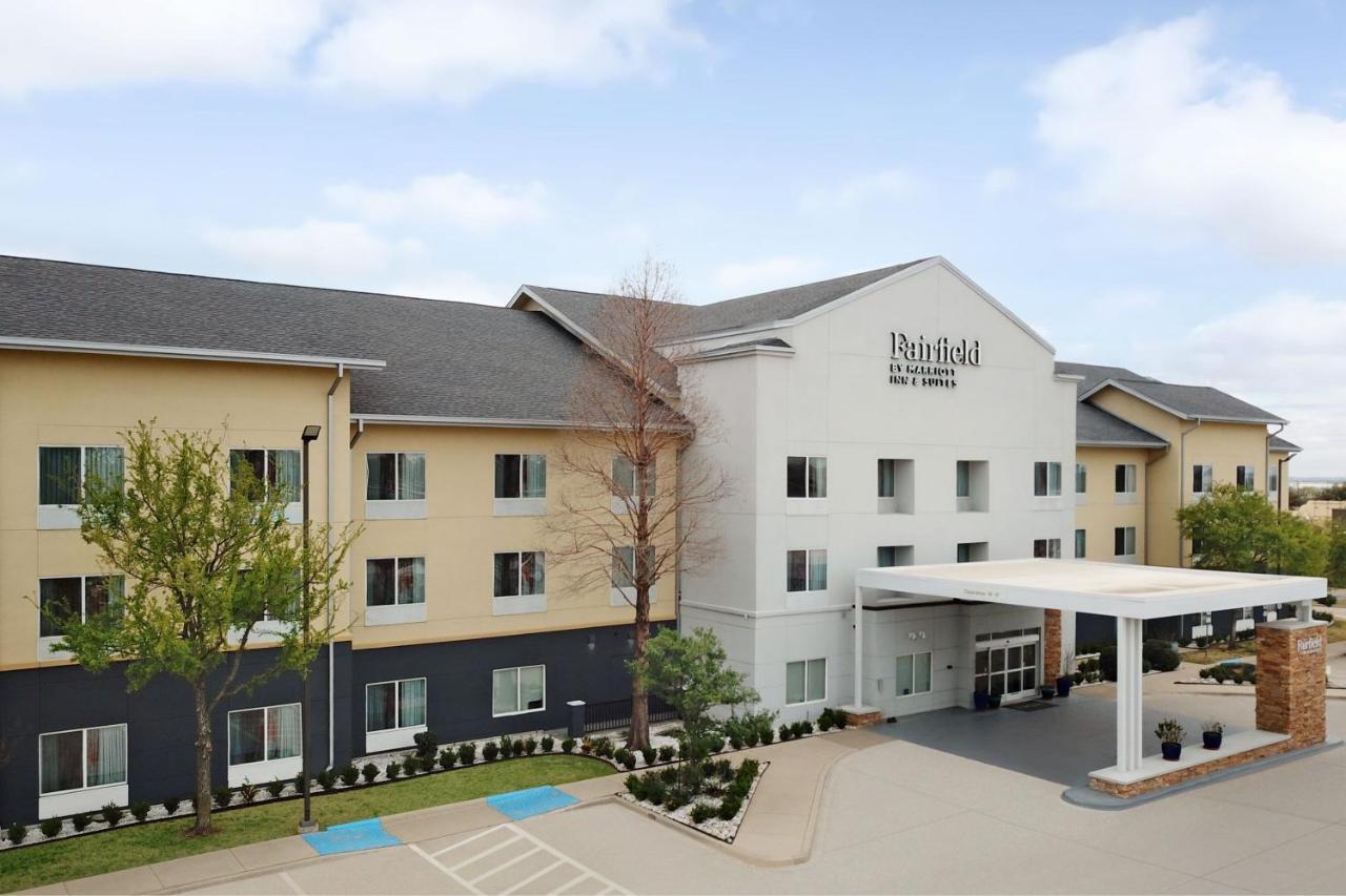 Fairfield Inn & Suites Denton Zewnętrze zdjęcie