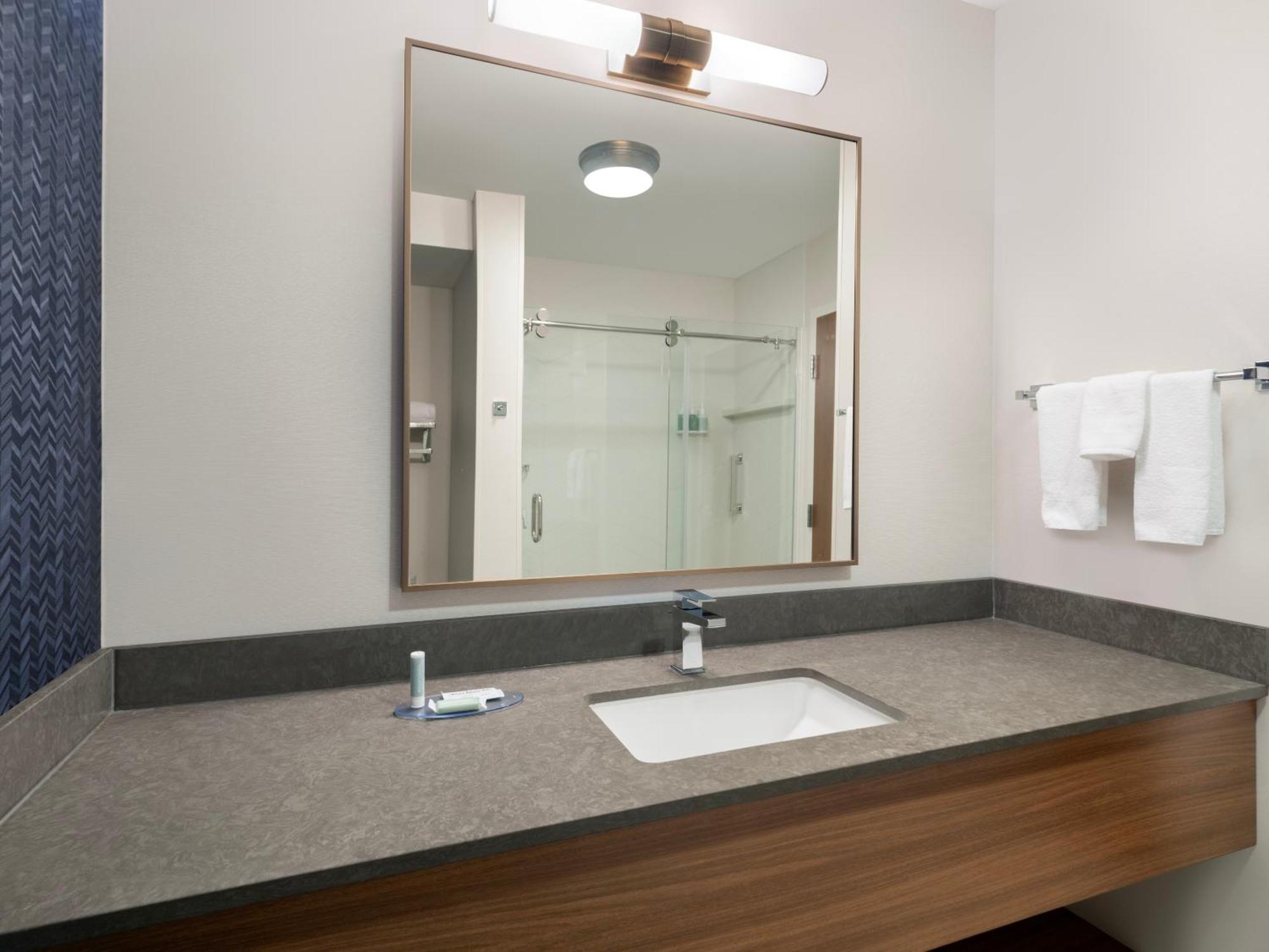 Fairfield Inn & Suites Denton Zewnętrze zdjęcie