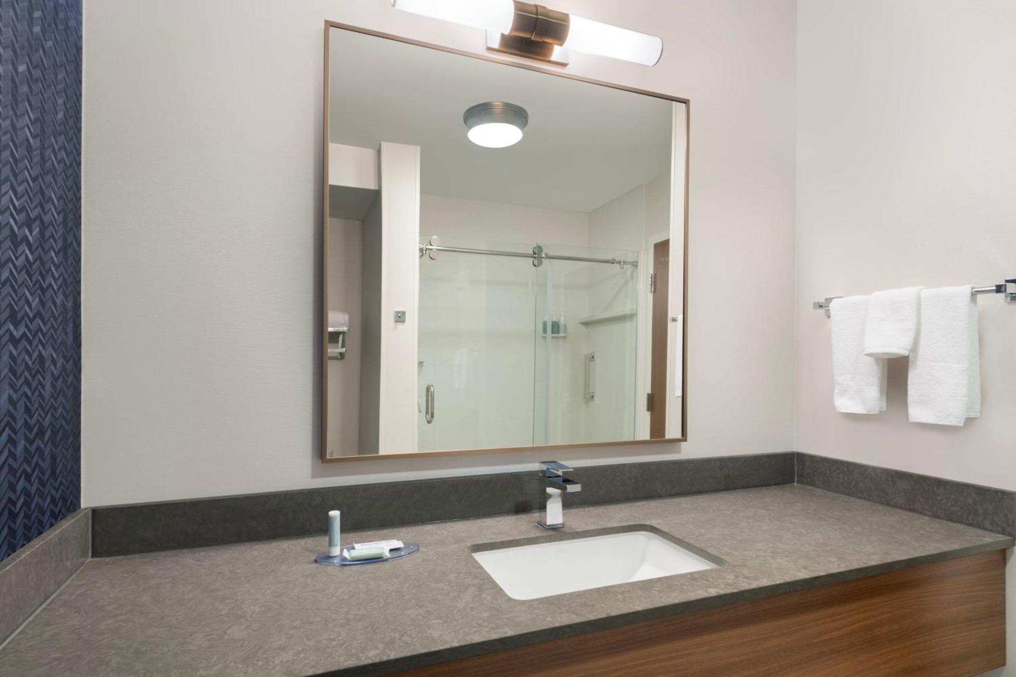 Fairfield Inn & Suites Denton Zewnętrze zdjęcie