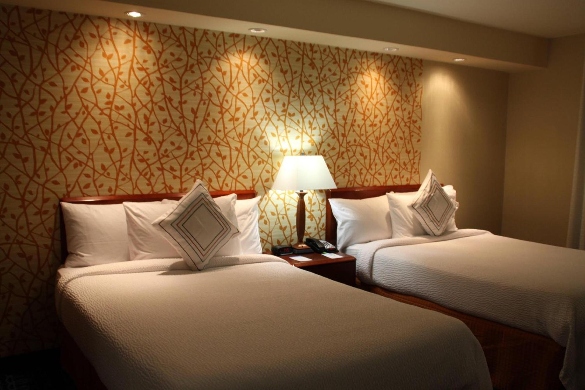 Fairfield Inn & Suites Denton Zewnętrze zdjęcie